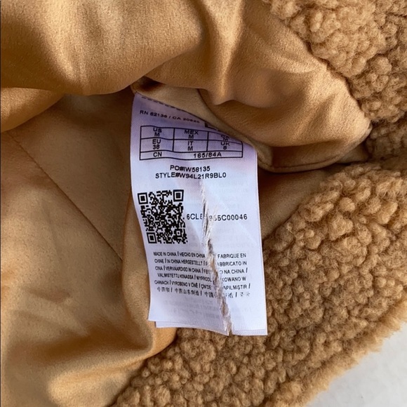 NEW GUESS Faux Fur Women's Jacket SZ M - Picture 9 of 9